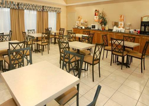Baymont By Wyndham Cartersville Restaurant photo